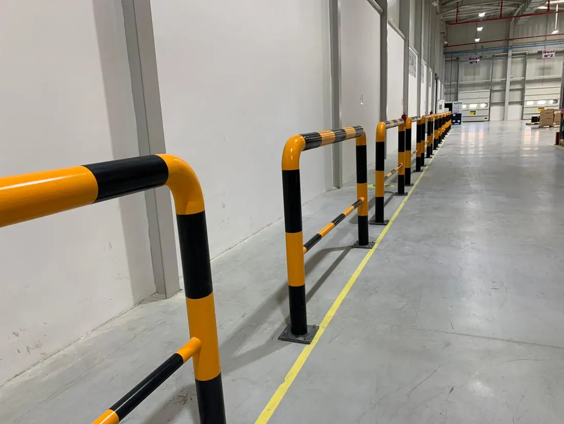 Garde-corps de protection dans un entrepôt